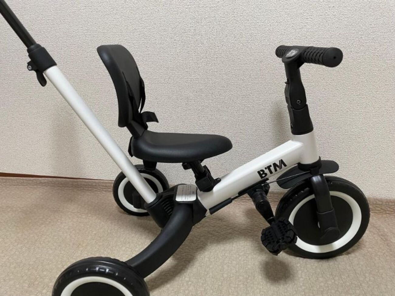 btm 三輪車 サドル調整できない 口コミ BTM三輪車は何歳から使える 