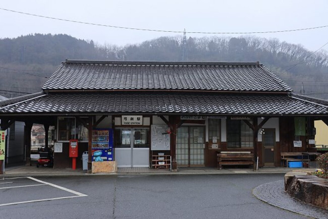 値下げ‼️1/80 こぢんまりしながらも立派な瓦屋根駅舎「山田駅」 木造駅舎を訪ねて ー1ー - 線路端のブログⅡ