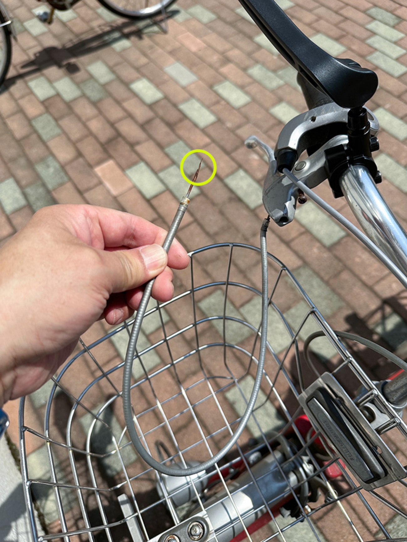 ママチャリのブレーキワイヤーが切断！簡単に交換できました。 - 下町 