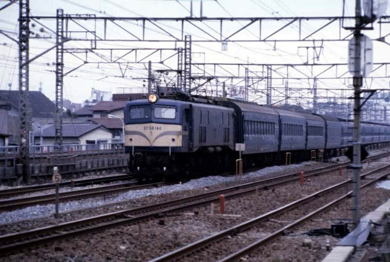 ef58が担当した上野駅から東北方面に向かう急行列車の軌跡。 - 本棚の 