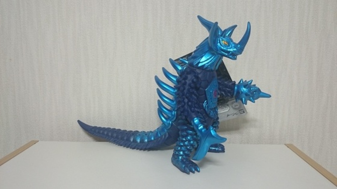 ウルトラ怪獣DX (SP) 暴君怪獣　タイラント メタリックブルーVer. Amazon.co.jp: ウルトラ怪獣DXSP. タイラント メタリックブルー