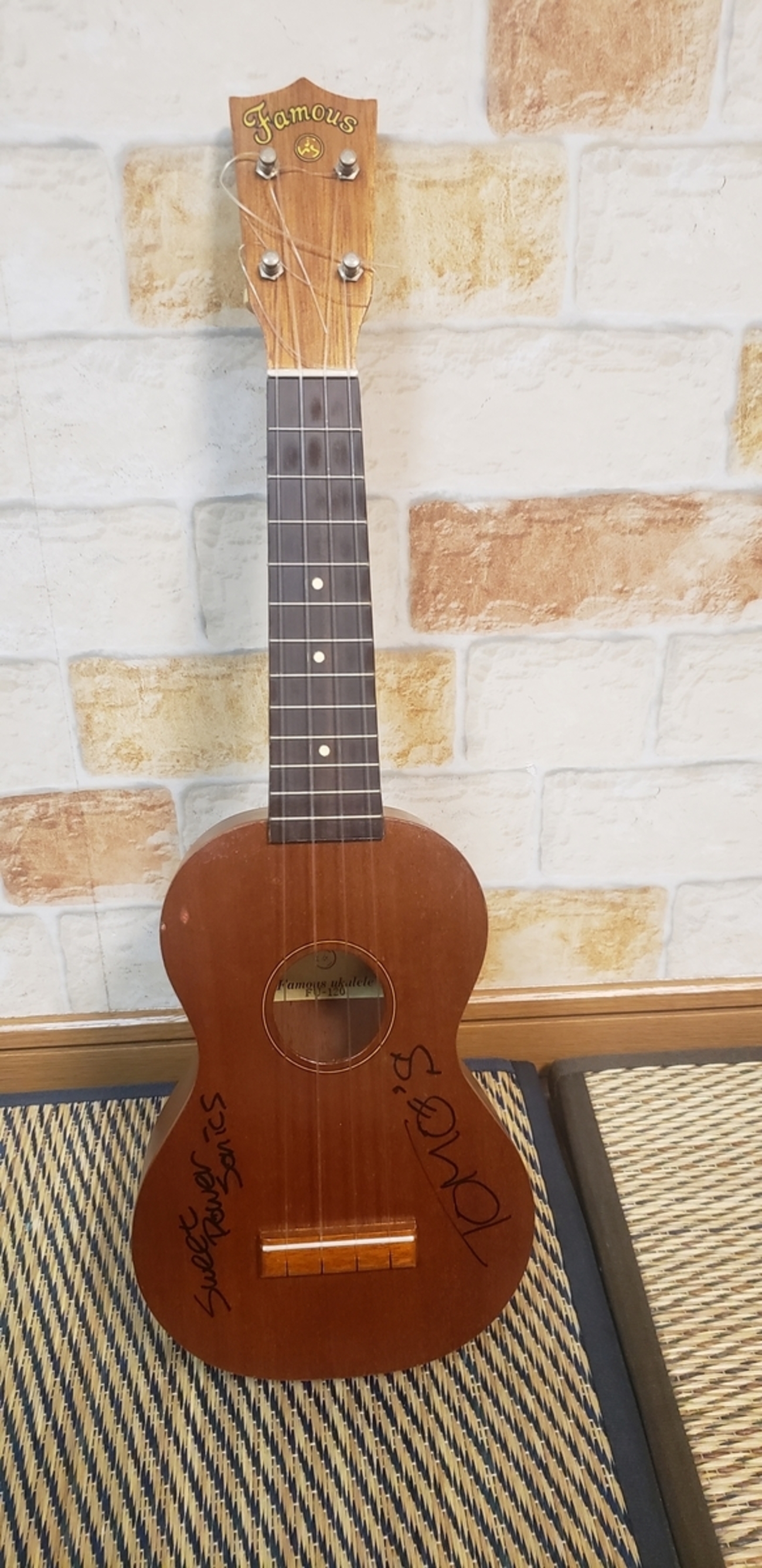 Famous ウクレレ fu-120 サイン消し～オイルフィニッシュ - turugi 