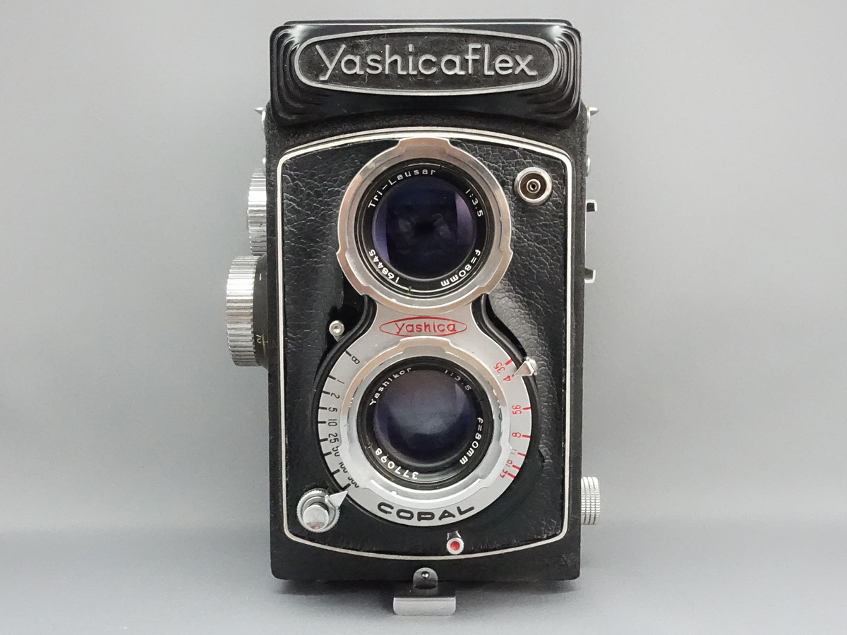 YASHICA Mat-124 G 二眼レフカメラ 本体とケース YASHICA Mat-124 G 二