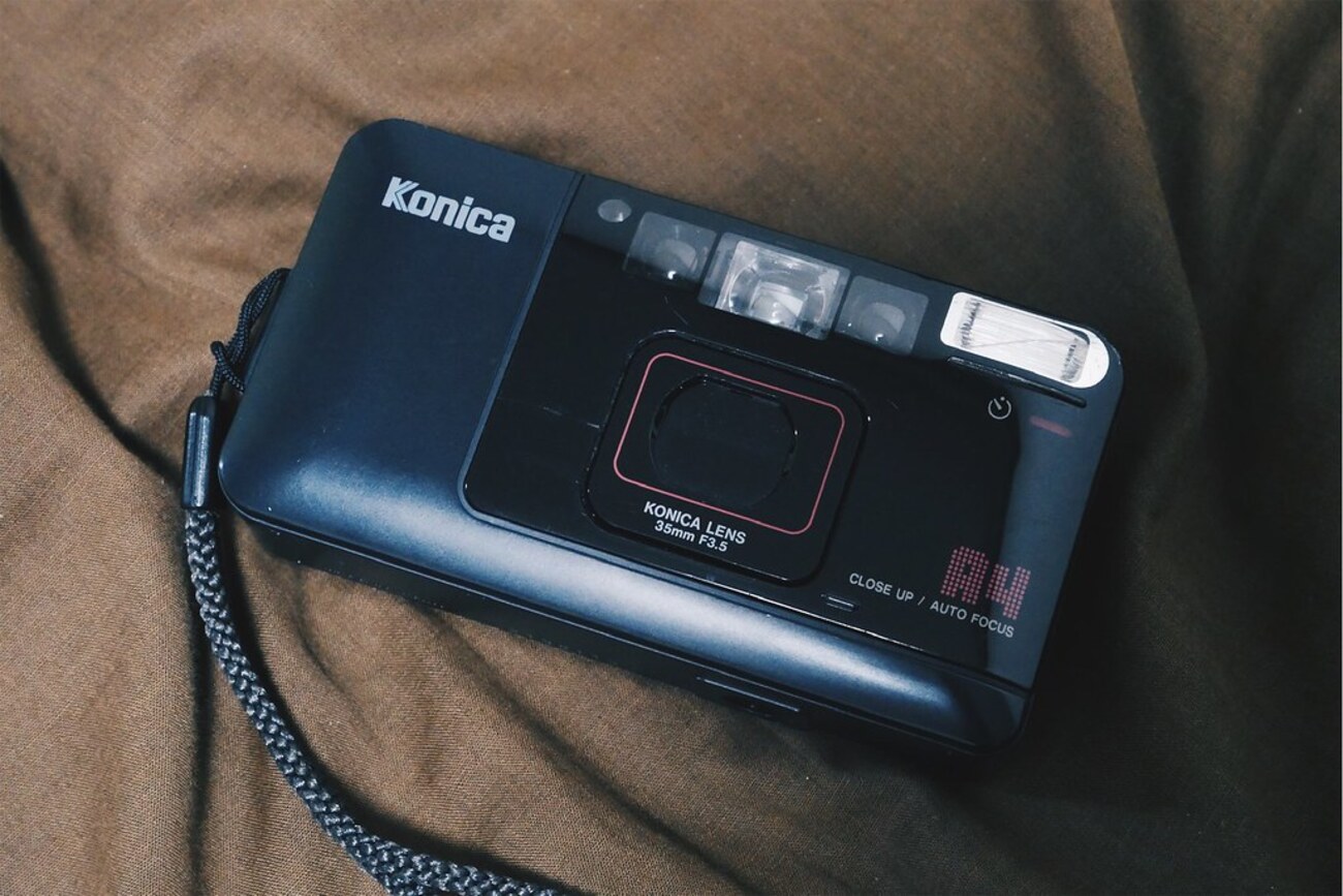 希少★ Konica コニカ　BiG mini F コンパクトフィルムカメラ 中古】KONICA コニカ BiG mini F シルバー コンパクトフィルム
