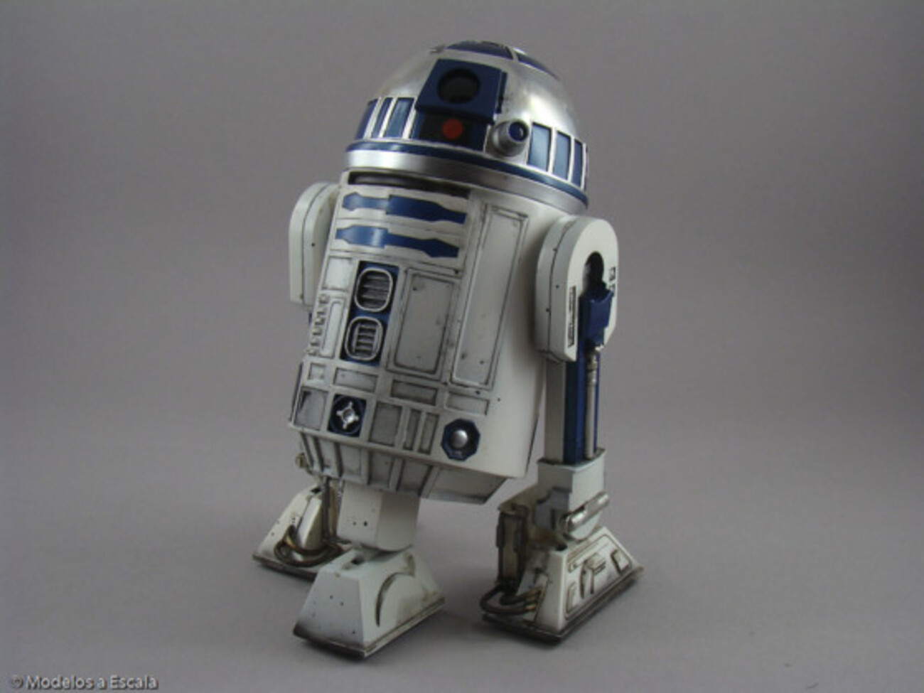 スター・ウォーズ』のR2-D2型バーチャルキーボードが発売決定 