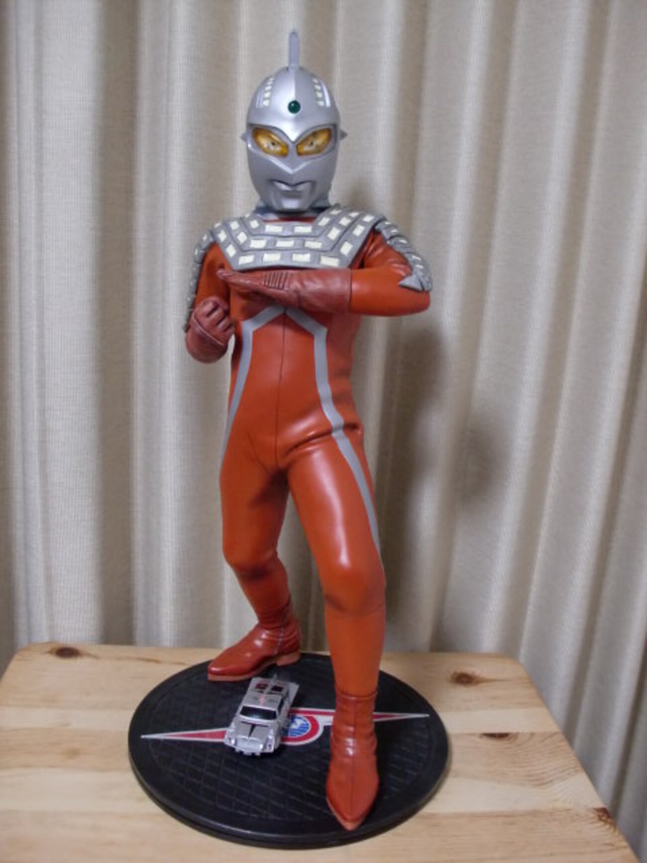 ハイパーソフビ　「ウルトラマン」 復刻版 全高80cm塗装済み組立てモデル ハイパーソフビ