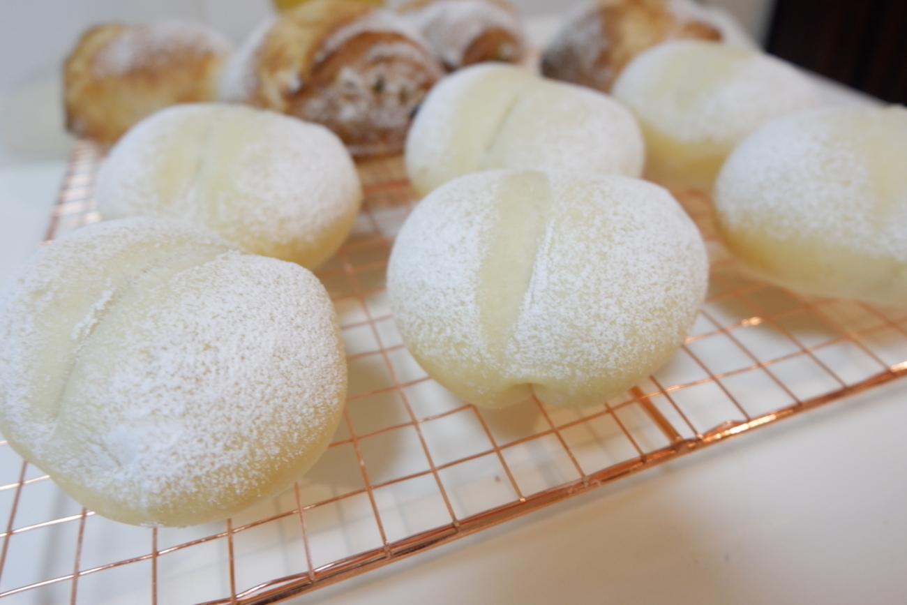 ハイジの白パンが白く焼ける理由～メイラード反応とカラメル化反応 