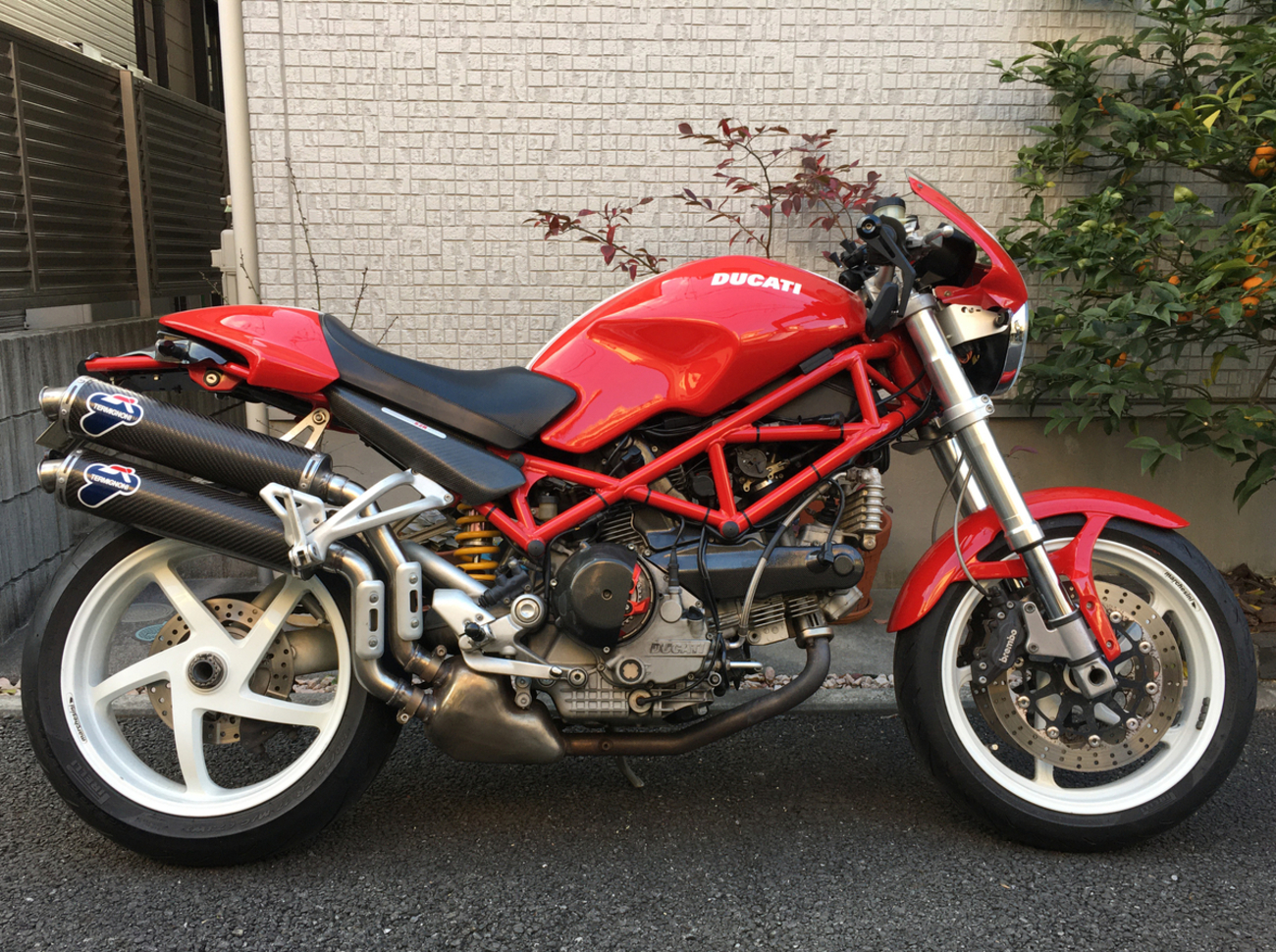 S2R1000のカスタム現状 - Il Mostro Rosso