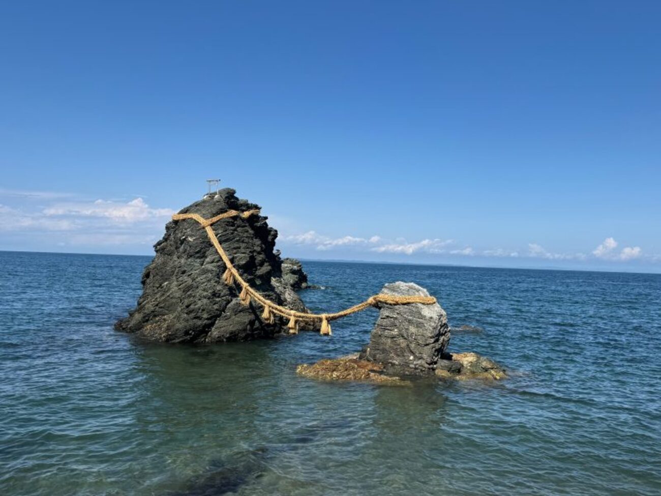 2025.6.22涼風カエル　糸魚川産最上級青玉 夫婦岩を見に、二見興玉神社へ｜御祭神は猿田彦大神 - グルメ＆旅行