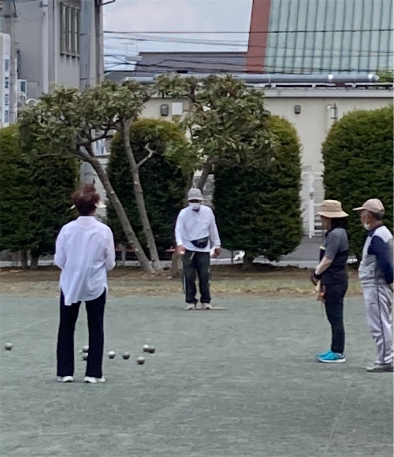新天地でのペタンク - てくてく 歩こうよ・・・てね