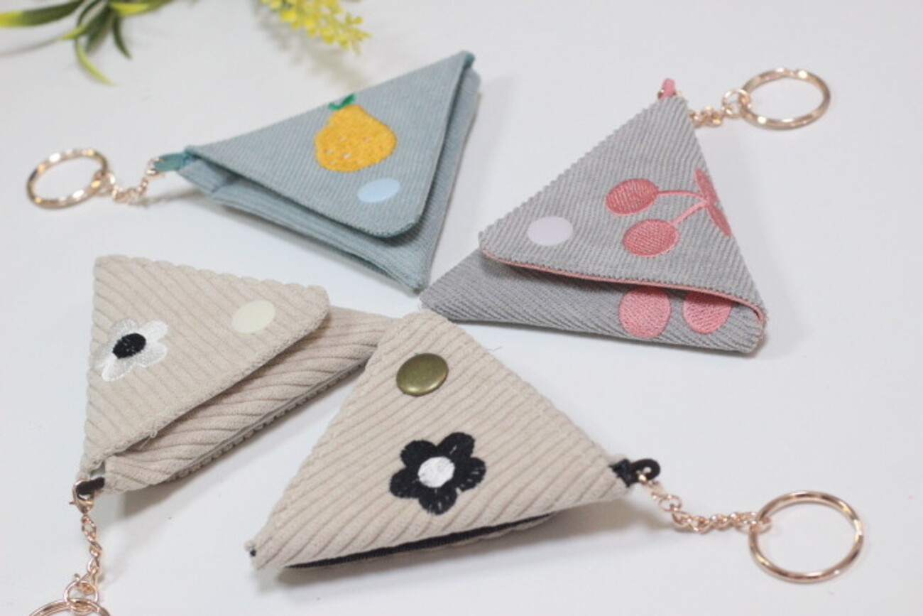 三角コインケース作り方公開中♪ - 主婦のミシン