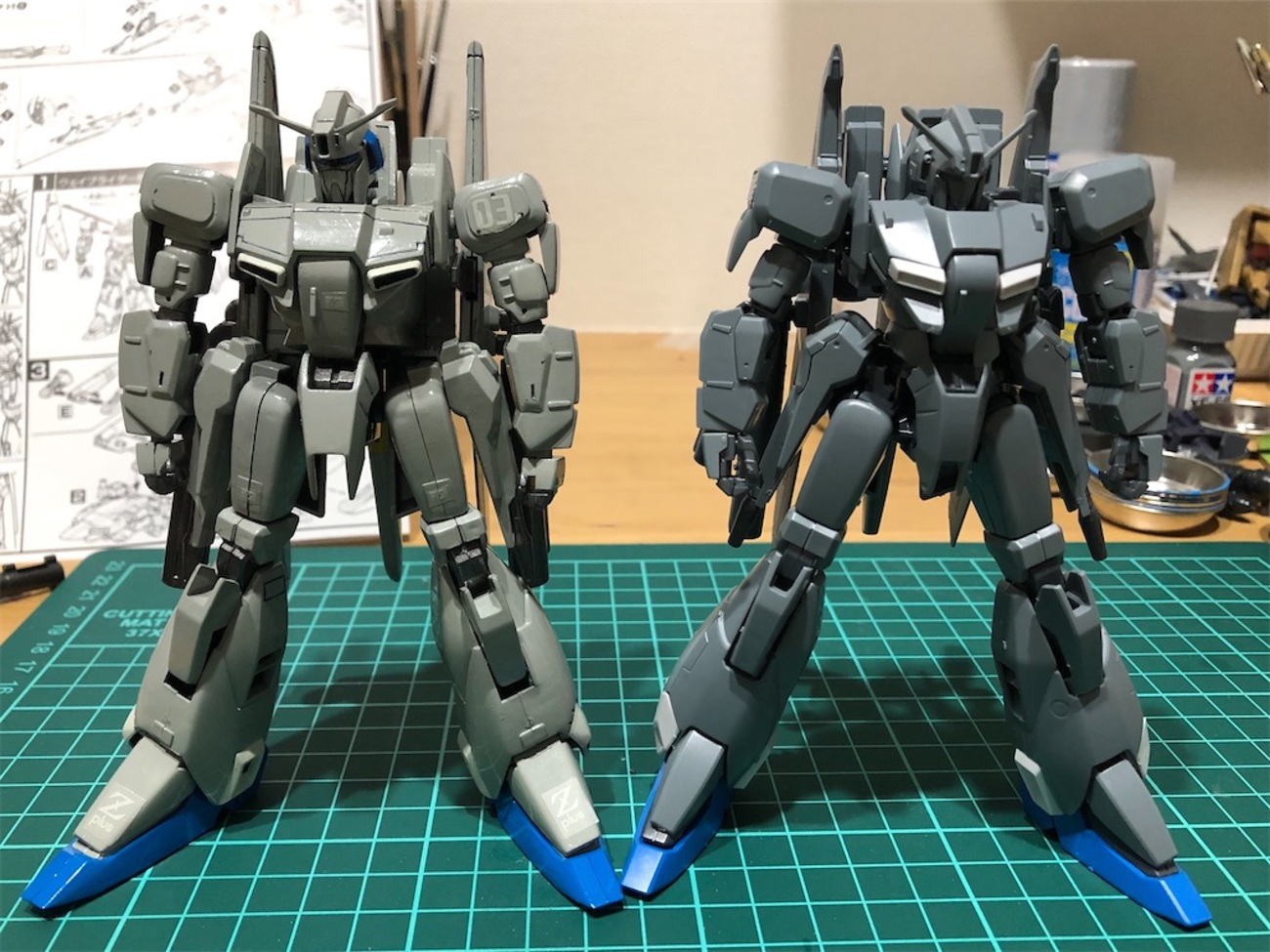 プレミアムバンダイ限定ゼータプラスC1の新旧キットの比較レビュー 