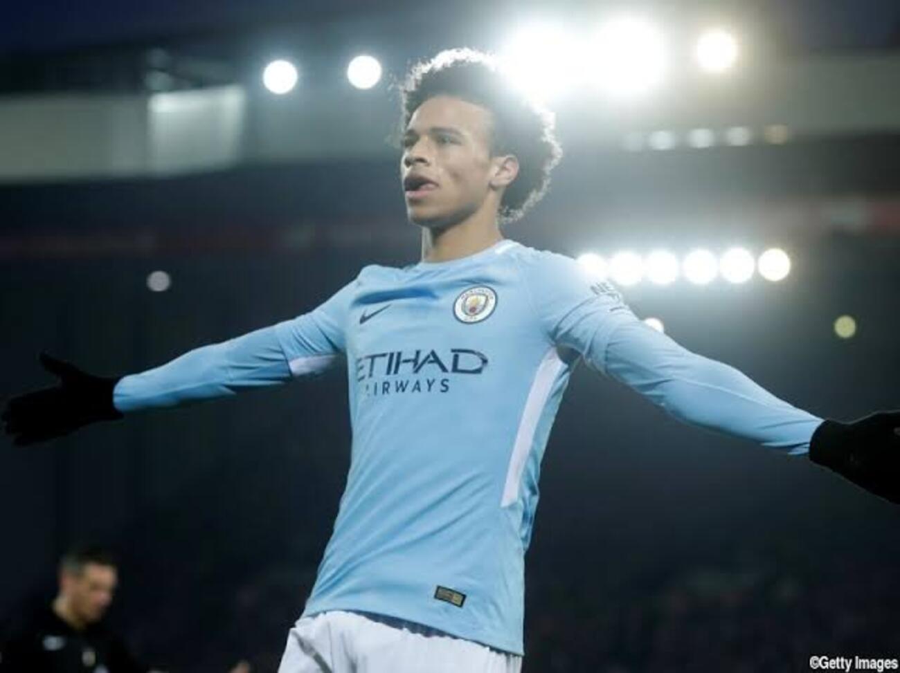 レロイ・サネ シャルケ04 選手用ユニフォーム シャルケ04のホーム・アウェイ歴代サッカーユニフォームを