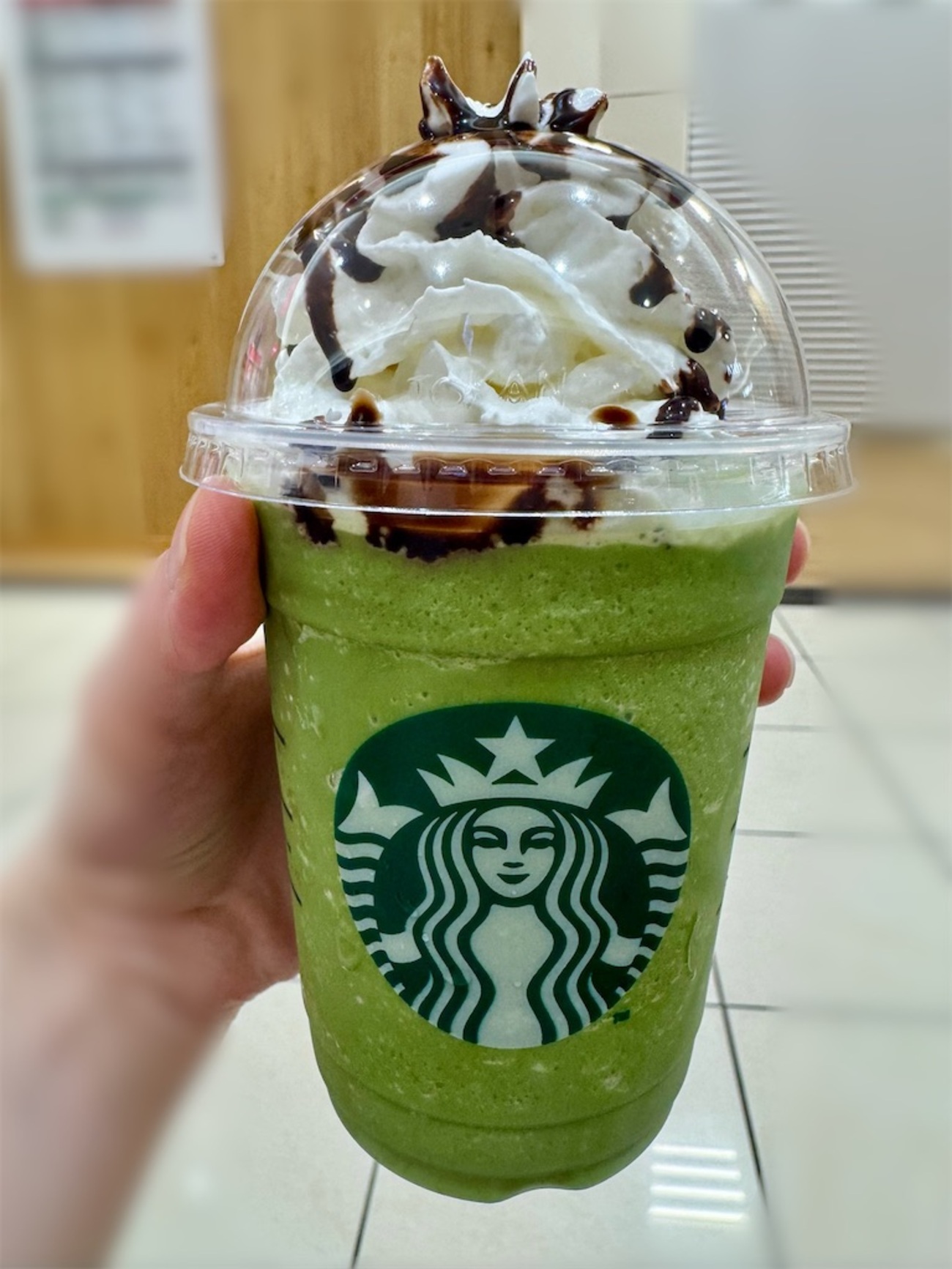 スタバで無料カスタム！ - まるちな日常