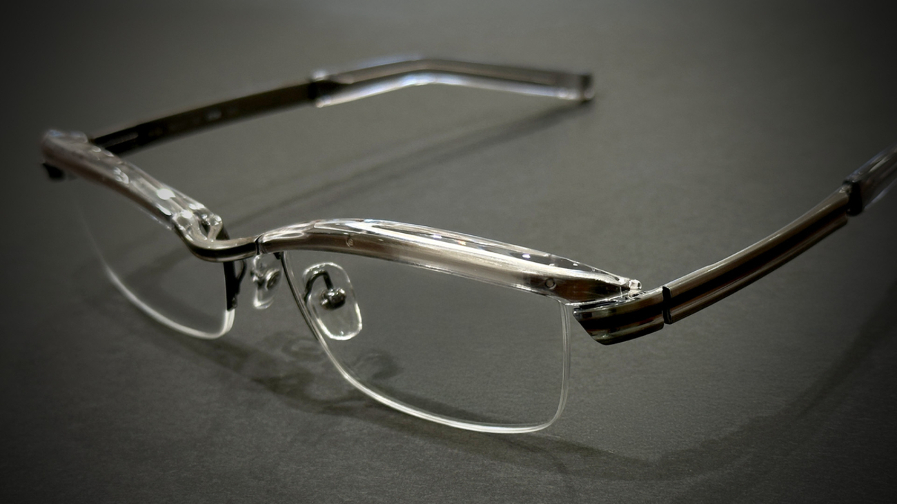 999.9「M-24 col.0104 クリアスモーク×アンティークシルバー」再入荷 