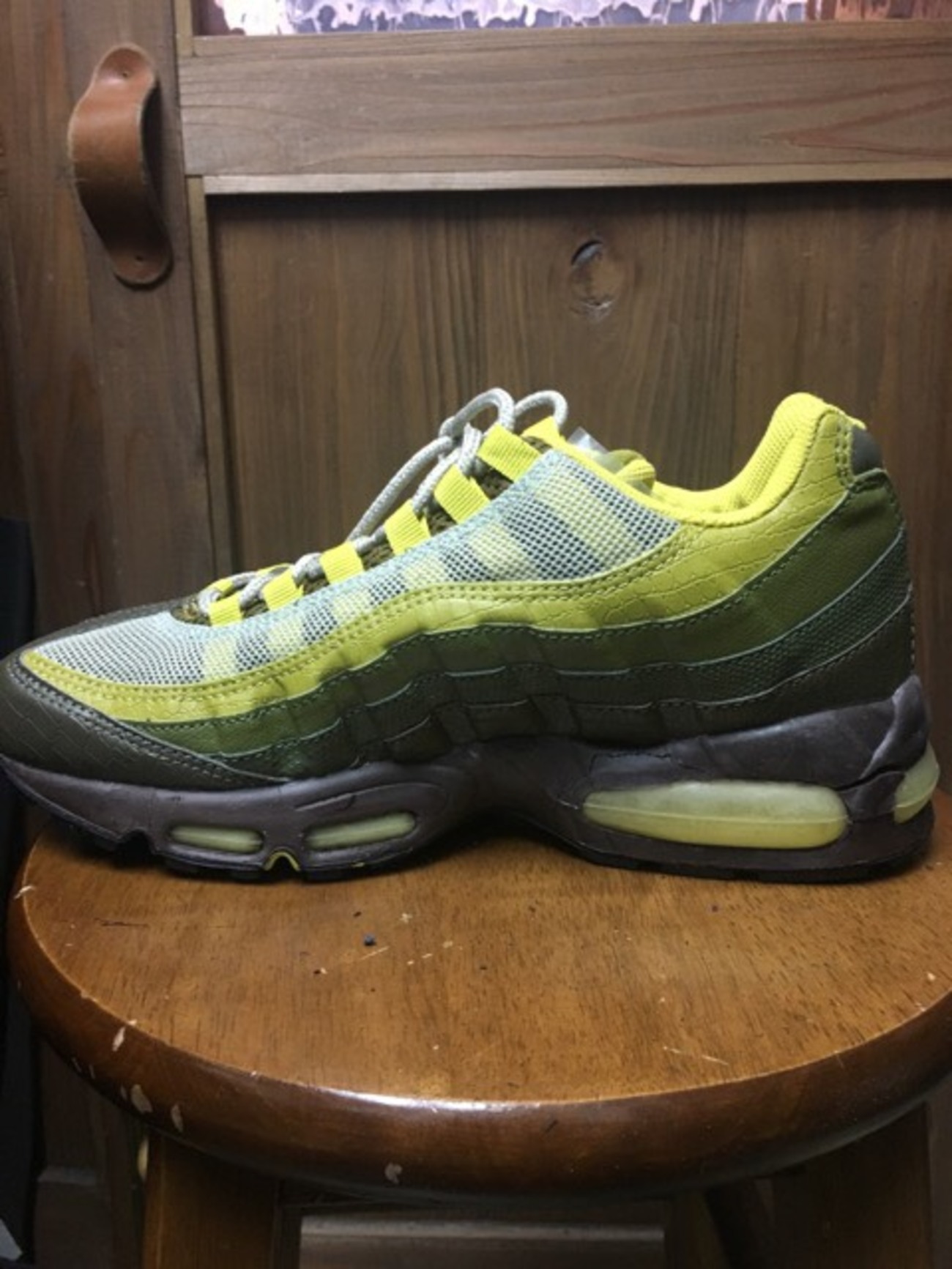 NIKEスニーカー(エアマックス95 Air Max)の加水分解を交換修理 