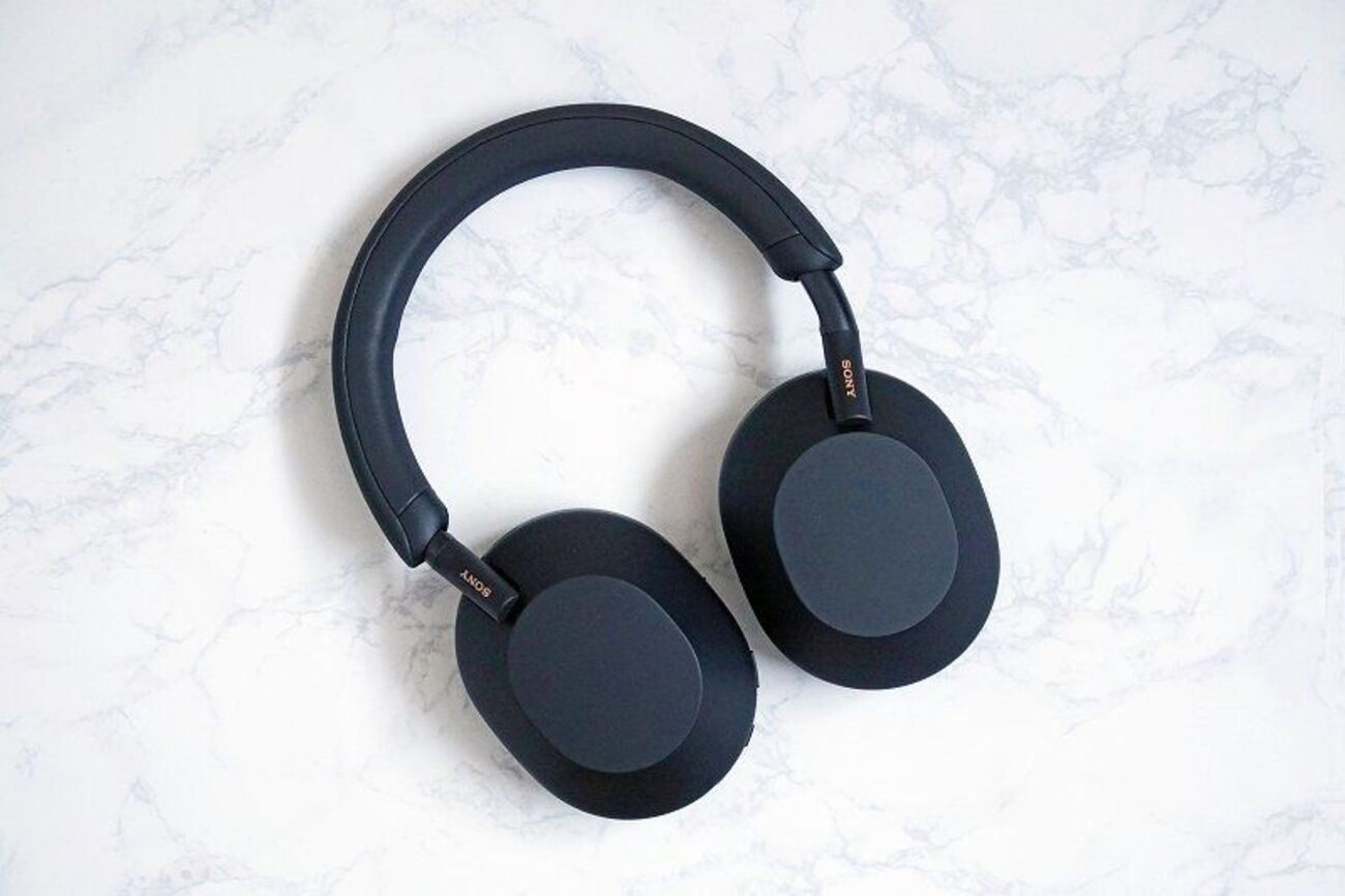 最強ノイズキャンセルヘッドホン【SONY WH-1000XM5】レビュー。音質 