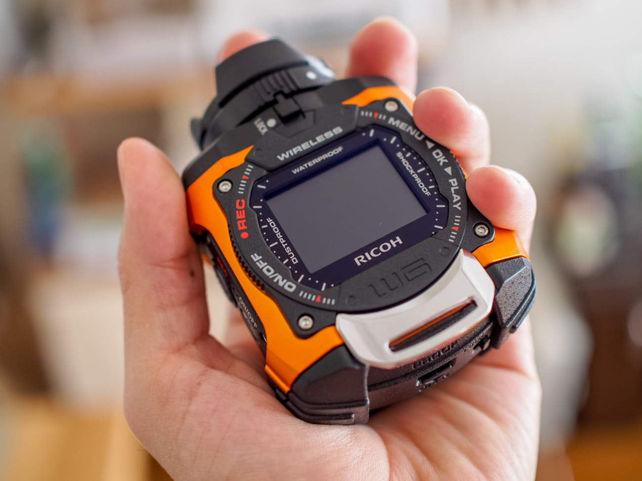 カメみたいな見た目のアクションカメラ「RICOH WG-M1」を買って