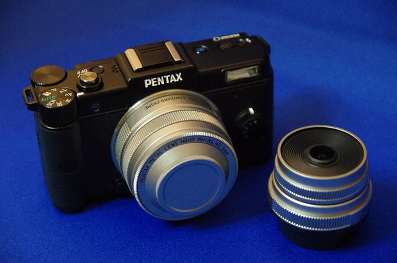 PENTAX Qシリーズ用　04 TOY LENS WIDE　美品 PENTAX Q10と04 Toy Lens Wideで、ラフなスナップを楽しむ。｜記憶カメラ