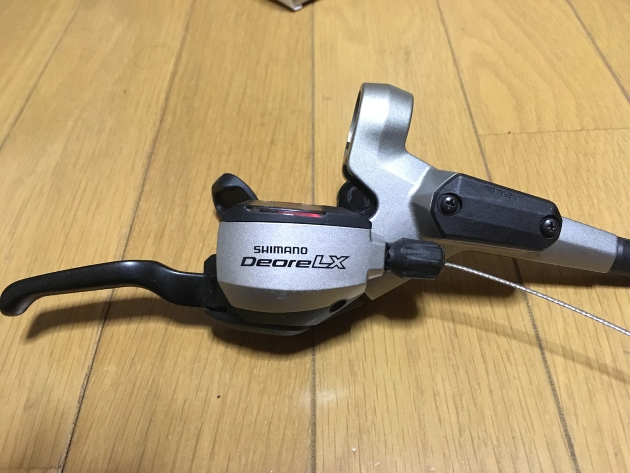 Shimano ST-M585 BR-M585 Deore LXセット
