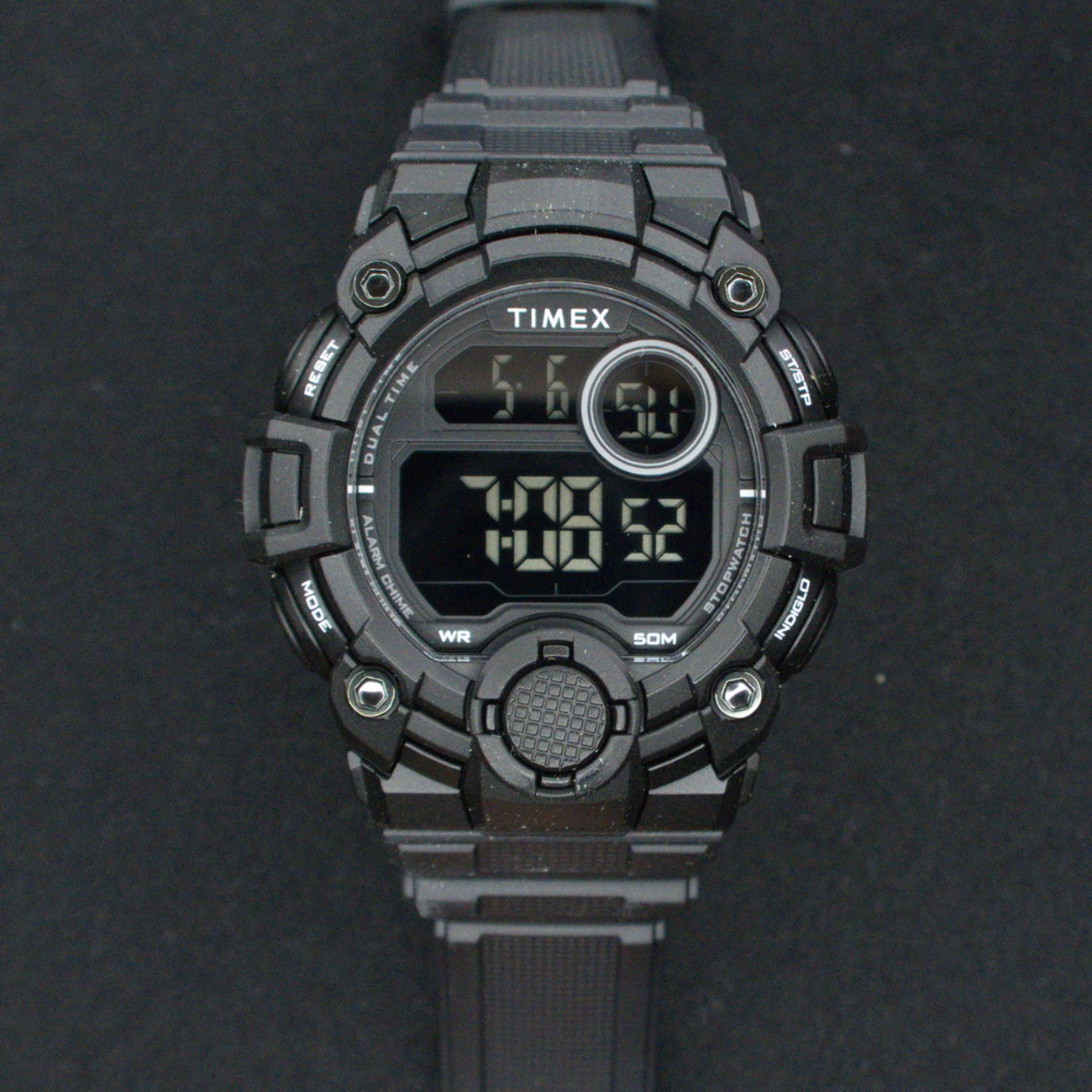 G-SHOCKみたいなTIMEX A-GAME TW5M27400 - OptoEleMechの日記