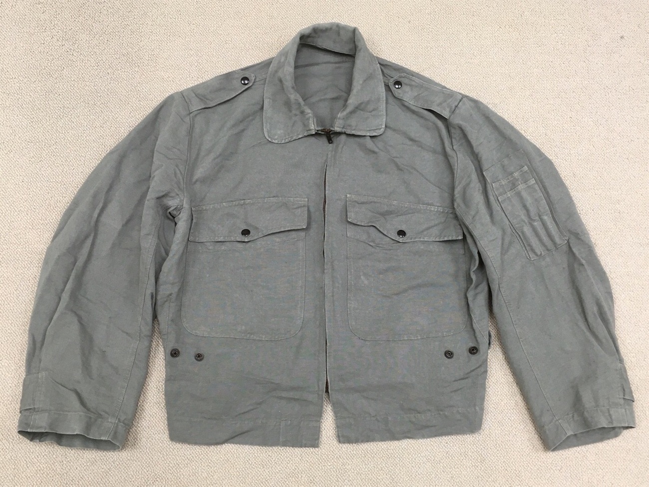 芸術の国…製？【イタリアの軍服】空軍コットンフライトジャケット 