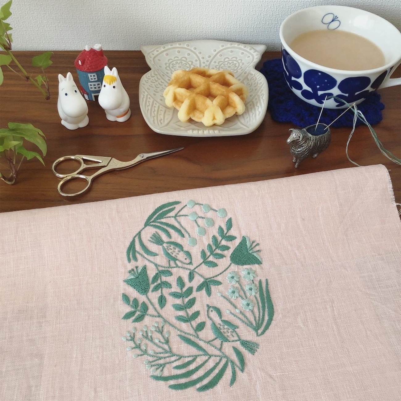 アカハシウミアイサ　イギリス　コベントリー　Cash’s 社　シルク織刺繍絵 Rabbit embroidery] From the pattern. Annas's video