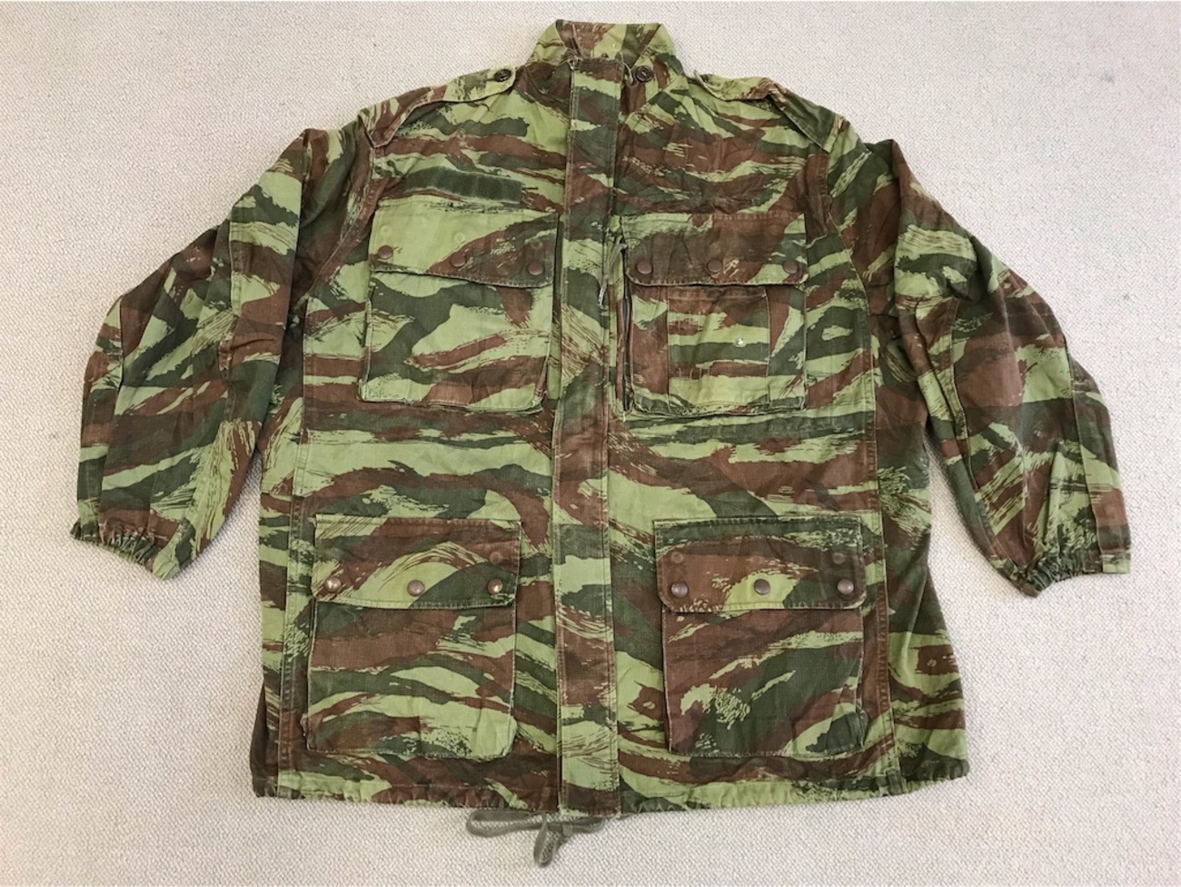 不運な迷彩服！【フランスの軍服】陸軍空挺迷彩スモック（リザード迷彩 