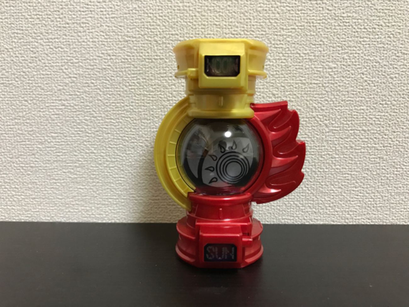 宇宙戦隊キュウレンジャー「太陽＆月の力 DXヒカリキュータマ」を解説 