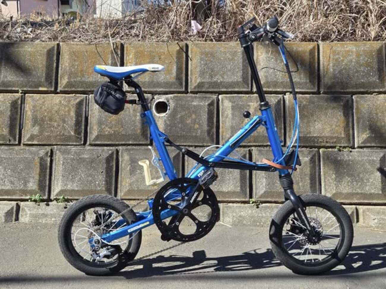 折りたたみ自転車OX Bikes PECOを日産サクラに車載してみた - 伊藤浩一 