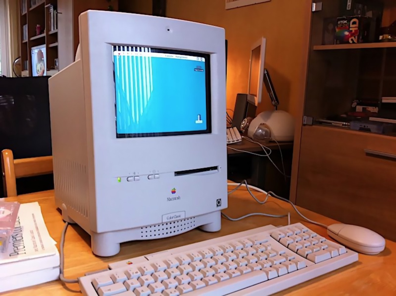 Macintosh Color Classic キーボードとマウス付き（1.2024年度版 Apple 