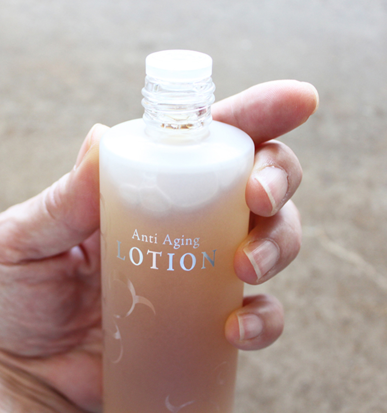 エステサロン生まれで口コミが星7つ！医薬部外品のミスパリ AA 