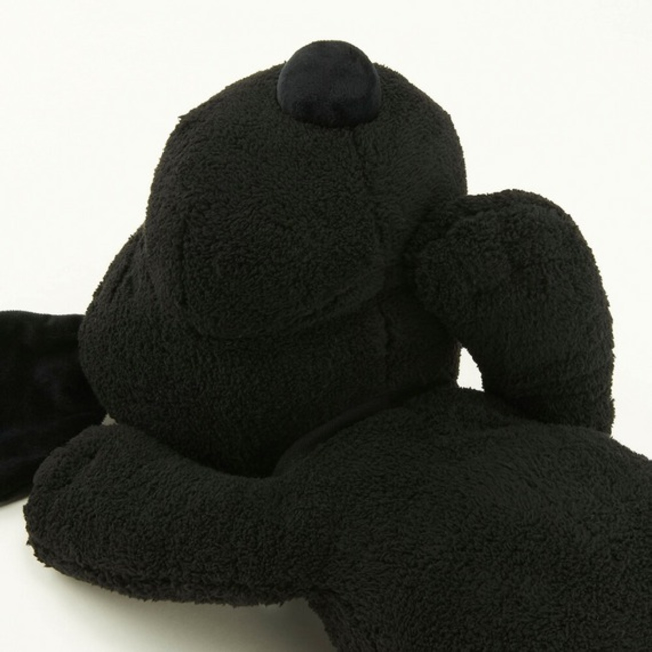 ユニクロのブラックスヌーピー。これはアートだ / カウズ×ピーナッツの