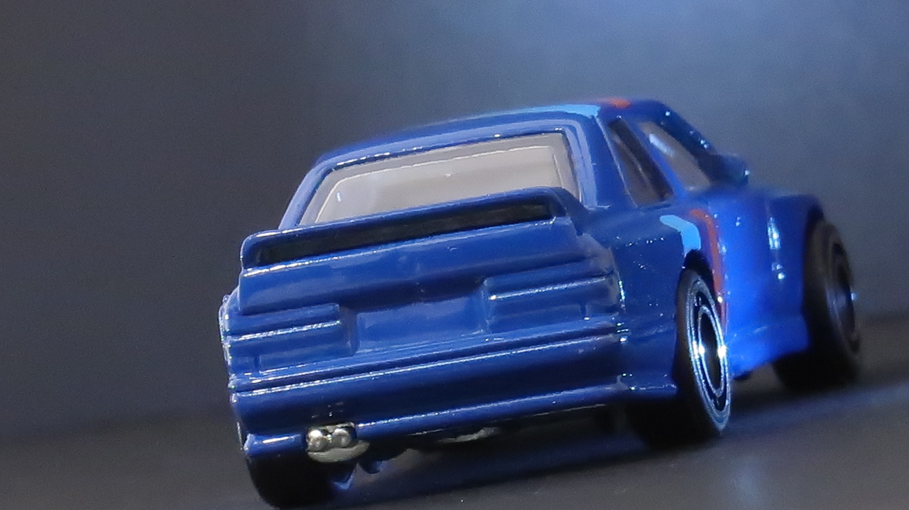 モデルインプレッション】Hotwheels Modern Classics BMW M3`92(Blue