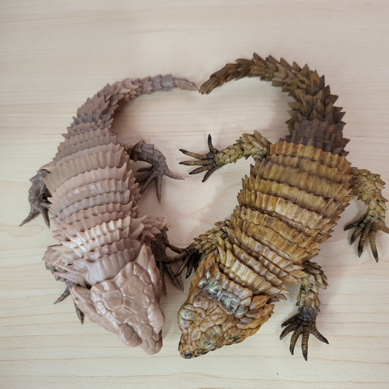 カプセルトイ 生き物大図鑑アドバンス アルマジロトカゲ 愛でる - 閑話休題