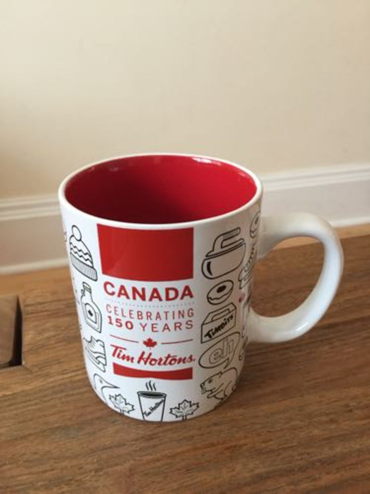 訳あり　Tim hortons　マグカップ GQm945EakAERyVD.jpg