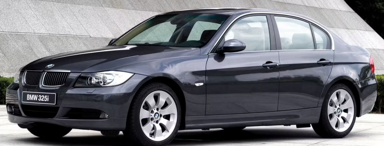 希少！後期型　自然吸気6気筒2500cc E90 BMW 325i Mスポーツ白 希少！後期型 自然吸気6気筒2500cc E90 BMW 325i Mスポーツ白