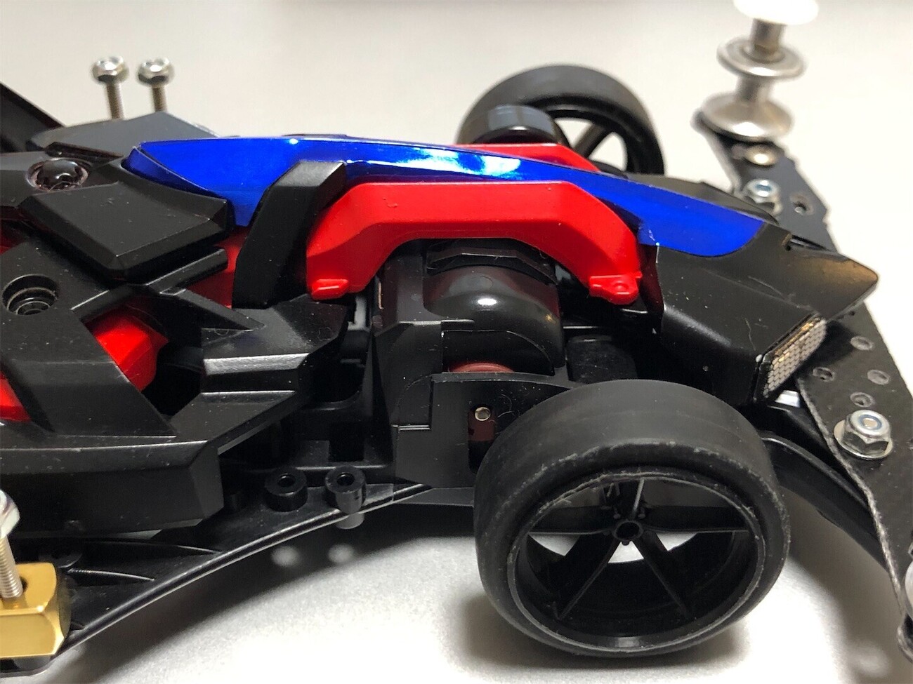 ミニ四駆】マッハフレーム 大径タイヤ仕様 - コースありません。