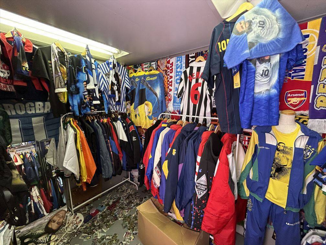 サッカーユニフォームの専門店、安い古着屋おすすめ61店舗まとめ 