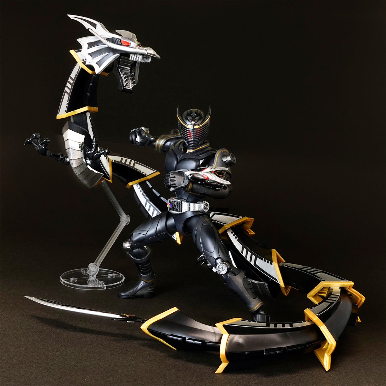 ミラーワールドからのライダー ――― リュウガ‼「Figure-rise Standard 