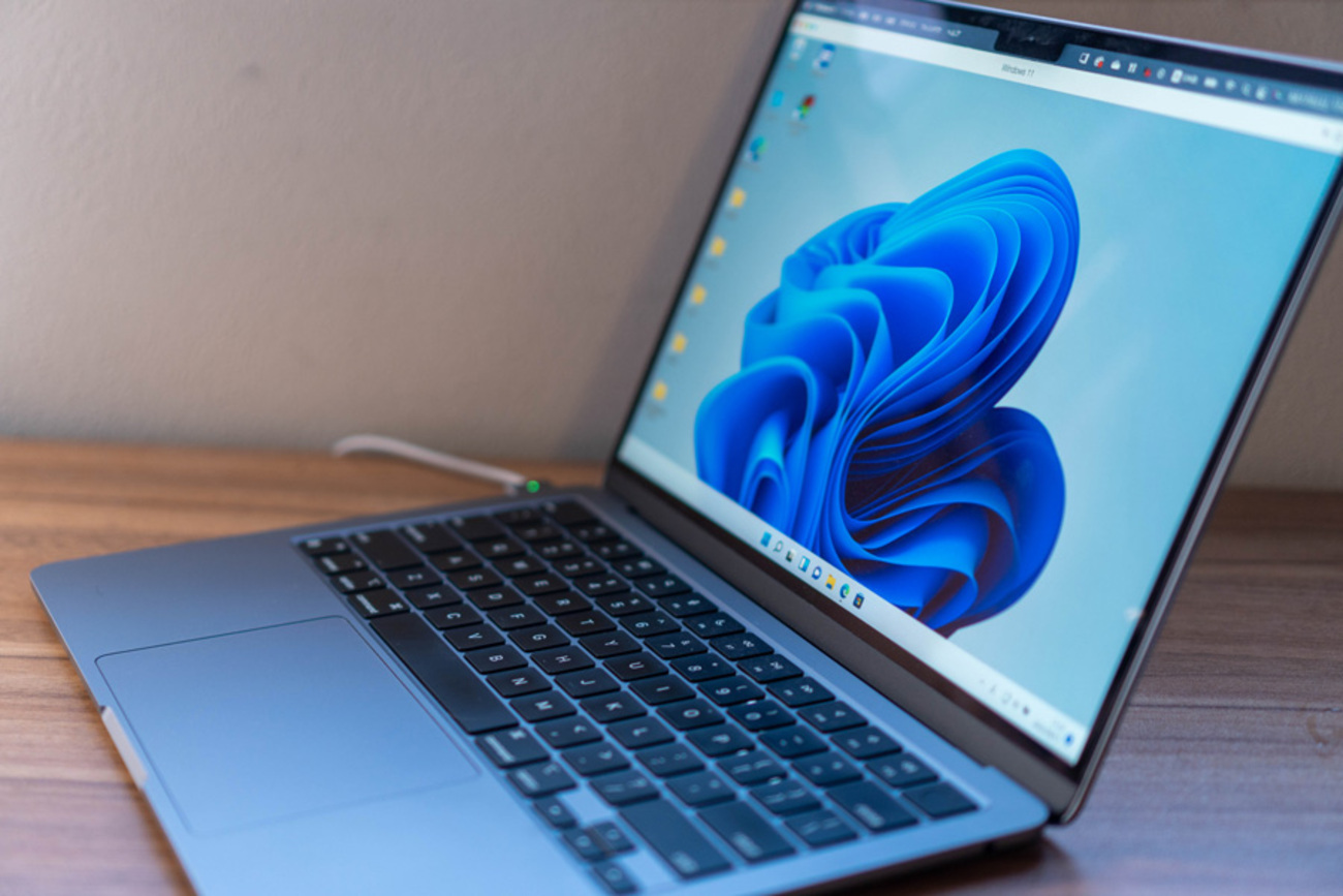 M2 MacBook Air に Parallels Desktop 経由で Windows 11 を 
