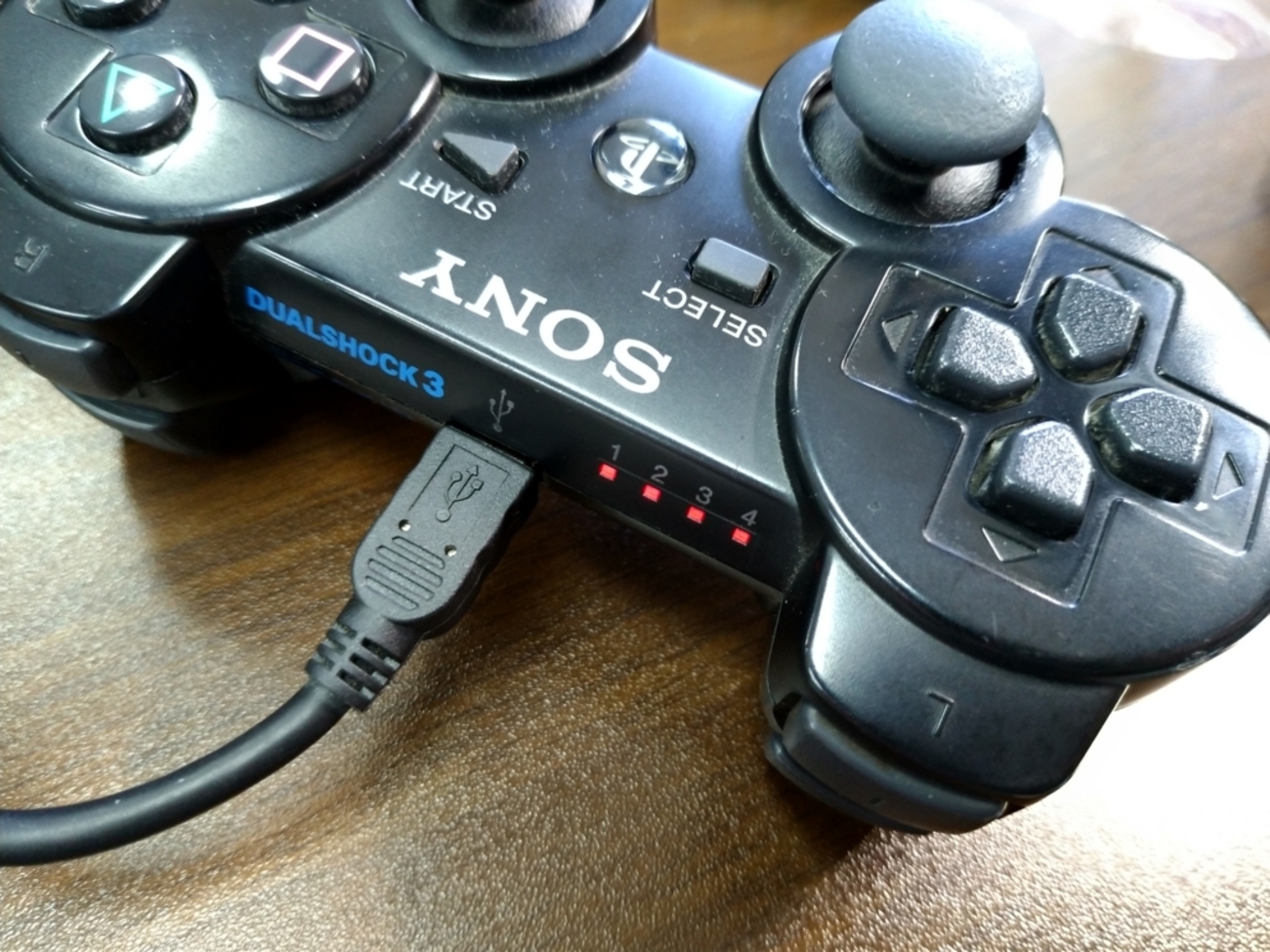 PS3コントローラーのUSB端子をmicro usb端子に改造してみた その1 分解
