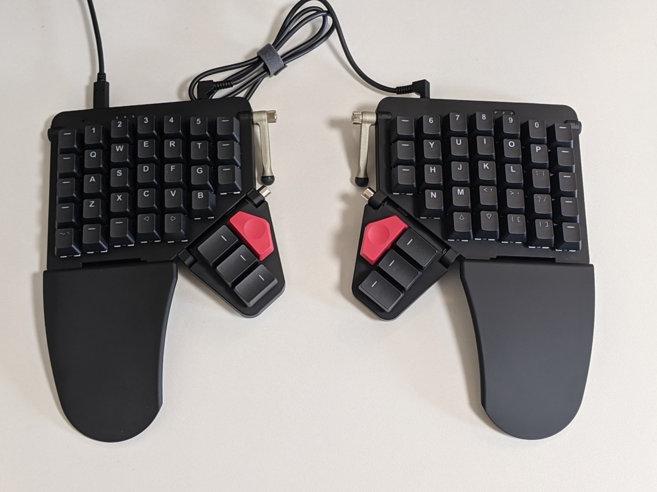 キーボード Moonlander Mark I ZSAムーンランダー：次世代のエルゴノミクス | zsa.io