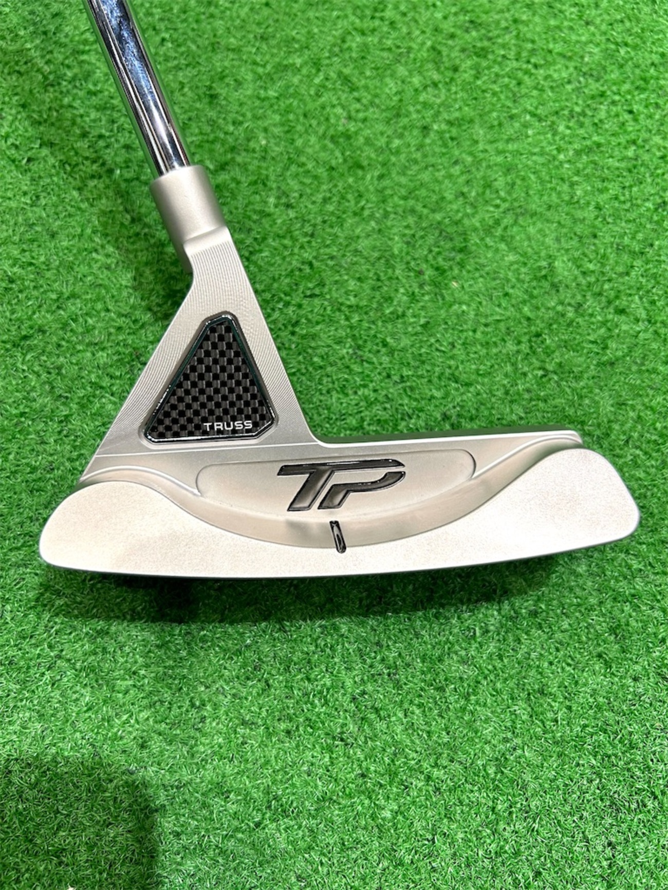 TaylorMade TP トラスパターB4TH34インチ 数量限定】TPリザーブ パター 
