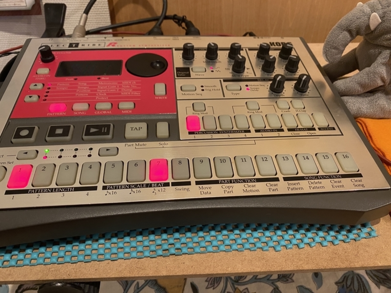 KORG electribe A EA-1 アナログモデリングシンセサイザー Korg ElecTribe A (EA-1) | Vintage Synth Explorer