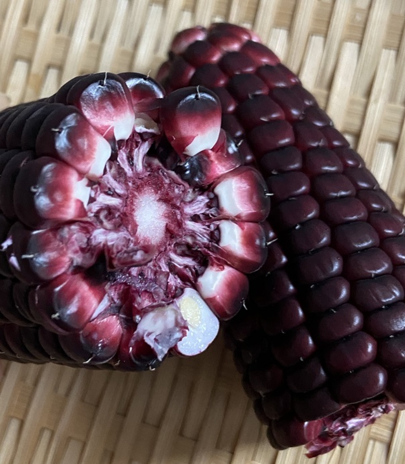 タピオカみたいな食感の紫のとうもろこし♪『もちとうきび』～食べ方は