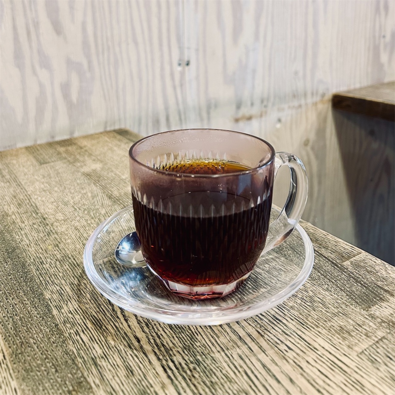 江戸切子のカップで飲む自家焙煎コーヒー | すみだ珈琲 - 平日腰掛けOL 