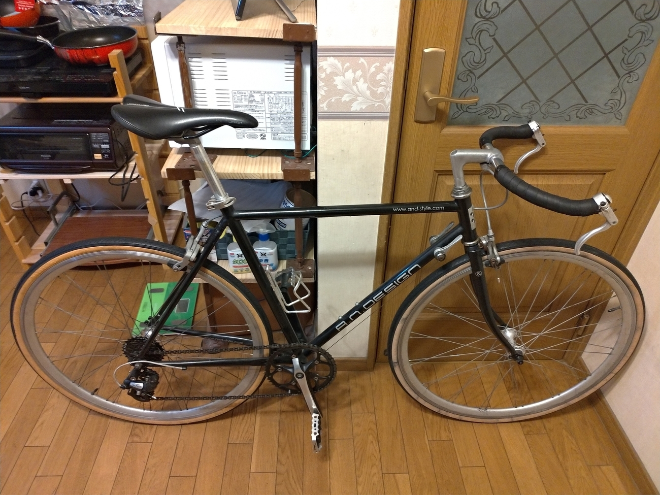 タダで貰ったロードバイクのハンドルをブルホーンに戻した(・o・) - ゆ 
