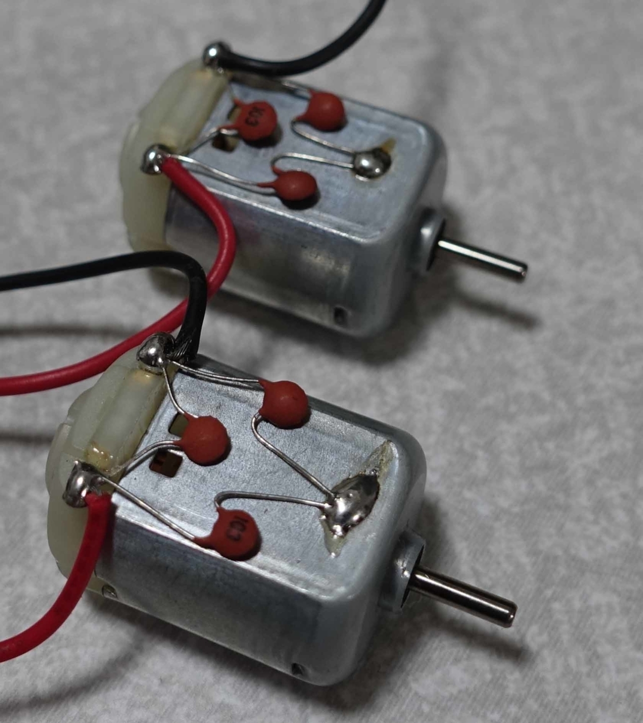 DCモータのノイズ対策（コンデンサの半田付け） - 隠居エンジニアのものづくり