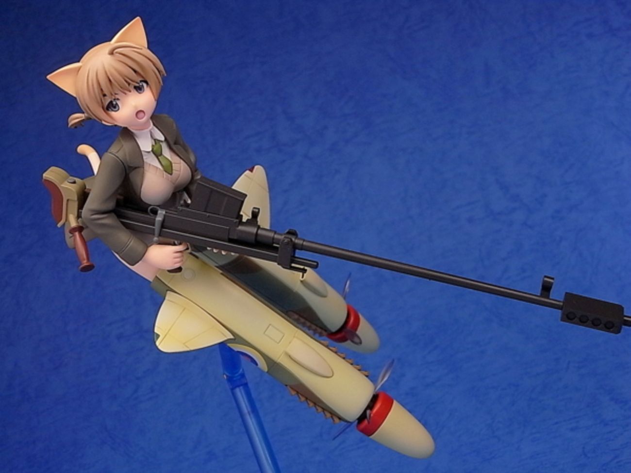 (未使用･未開封品)　コトブキヤ ストライクウィッチーズ リネット・ビショップ 1/8スケールPVC塗装済み完成品 og8985z Amazon.co.jp: コトブキヤ ストライクウィッチーズ リネット